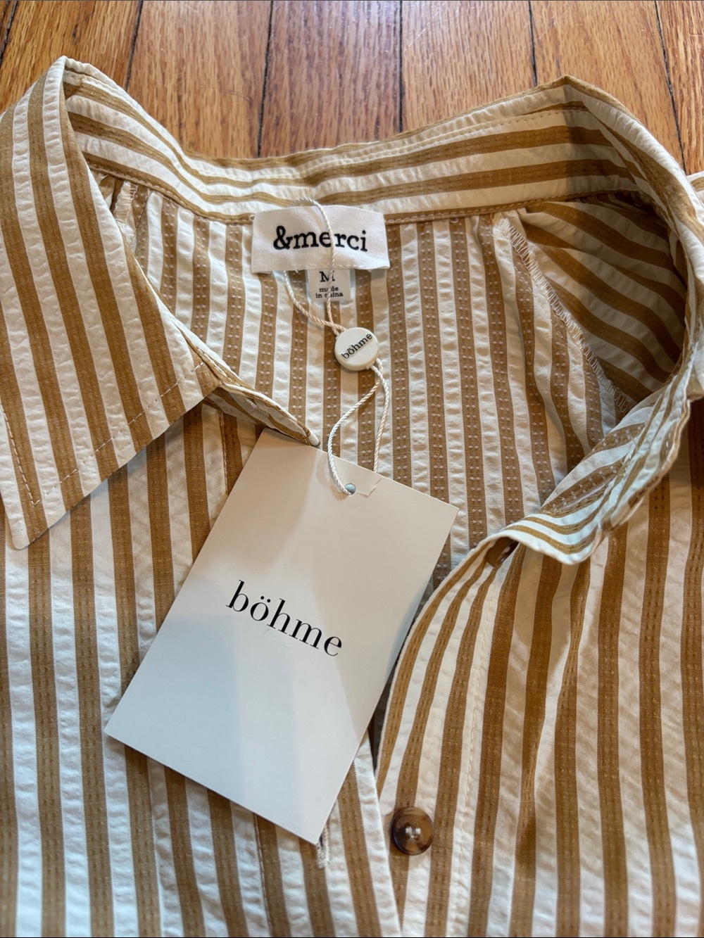 Striped Button-Front Puff Sleeve blouse. Bohme size medium - Picture 2 of 4